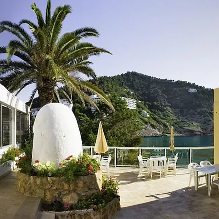 El Pinar 3* Cala Llonga (Ibiza)