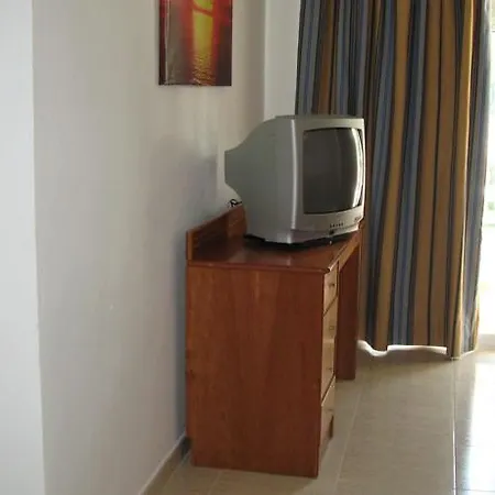 El Pinar Aparthotel Cala Llonga (Ibiza)