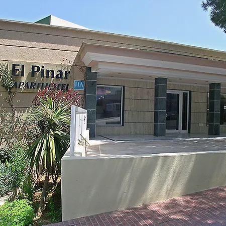 El Pinar Aparthotel Cala Llonga (Ibiza)