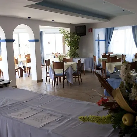 Aparthotel El Pinar 3*